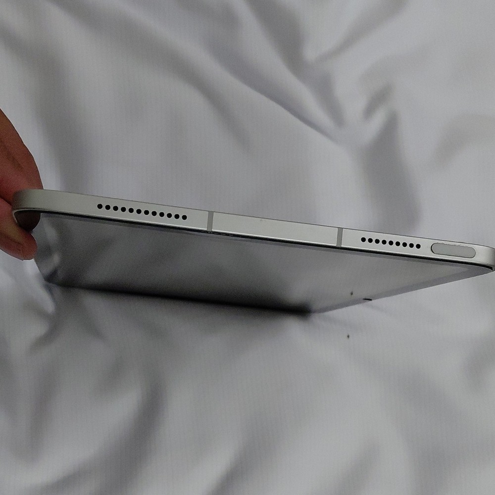 iPad (A16) Wi-Fi + Cellular