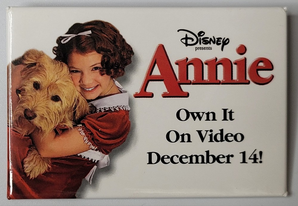 Disney's ANNIE, Pinback Button, vintage 1990s