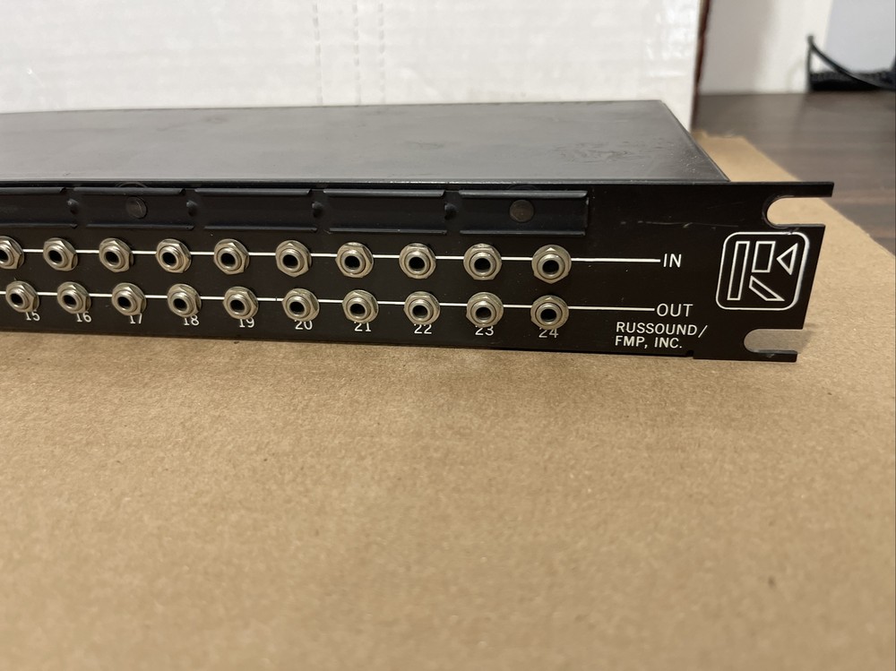 Russound FP-24 Rackmount Audiojack