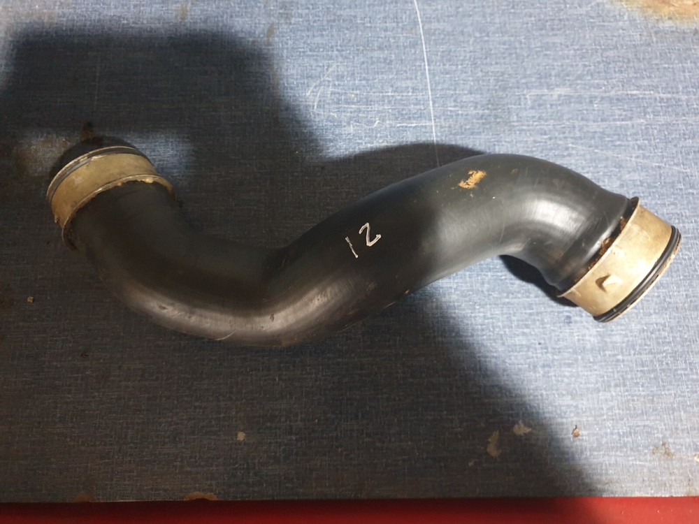(TS) MERCEDES BENZ INTERCOOLER PIPE A2095280462
