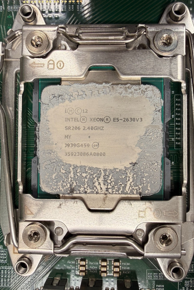 Dell EMC SC5020 Storage Array | No HDDS | 2x Storage Controllers | 2x PSU