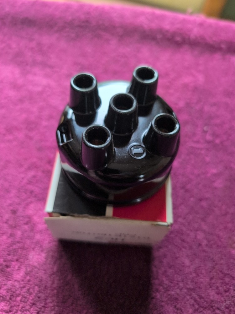 Borg Warner HC2 Distributor Cap - NOS - USA