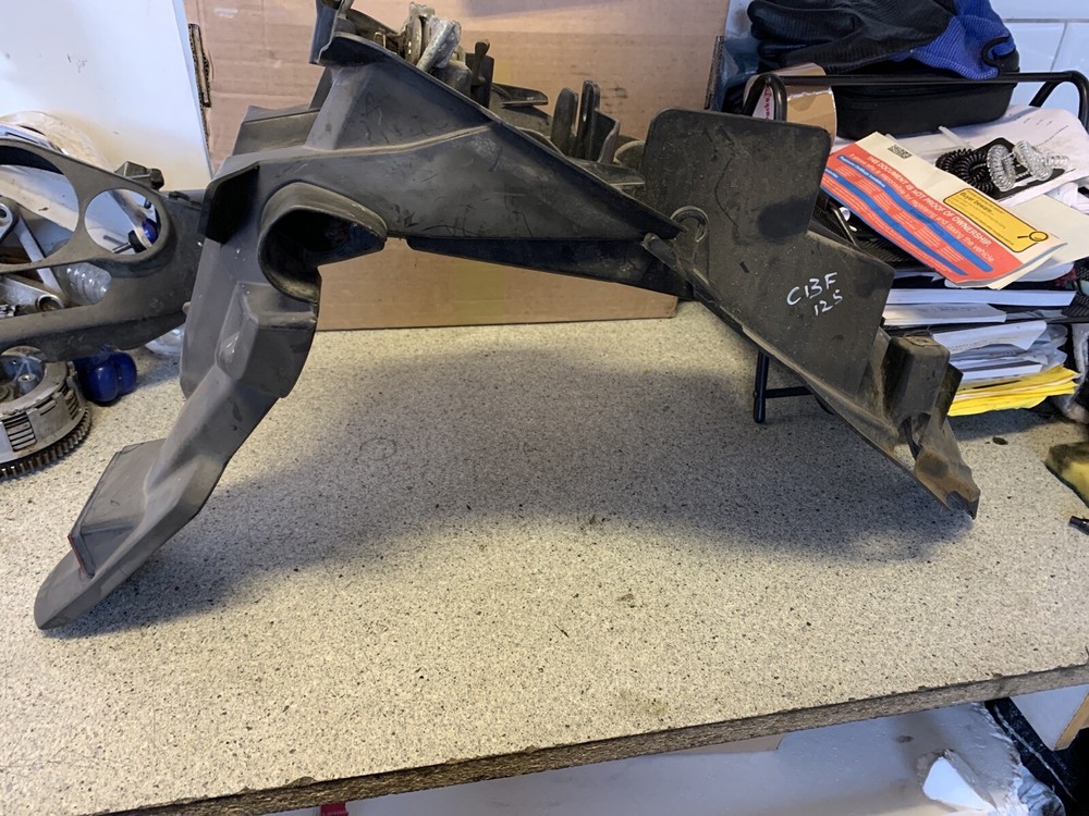 HONDA CBF 125 2009 NUMBER PLATE HOLDER