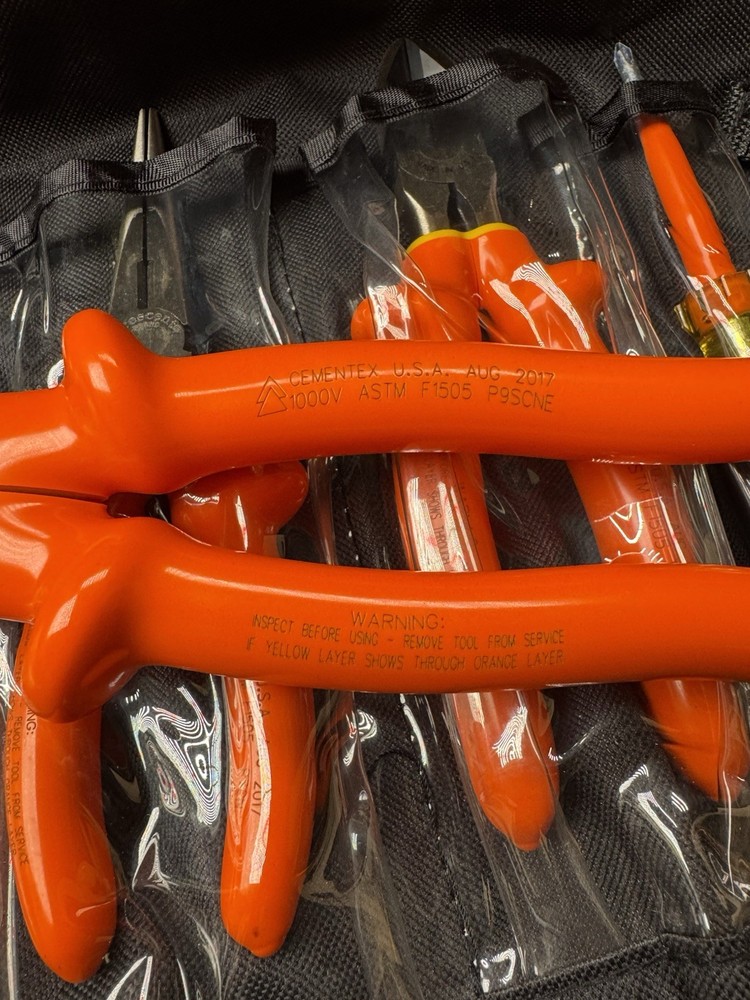 Insulated tools 9 piece.