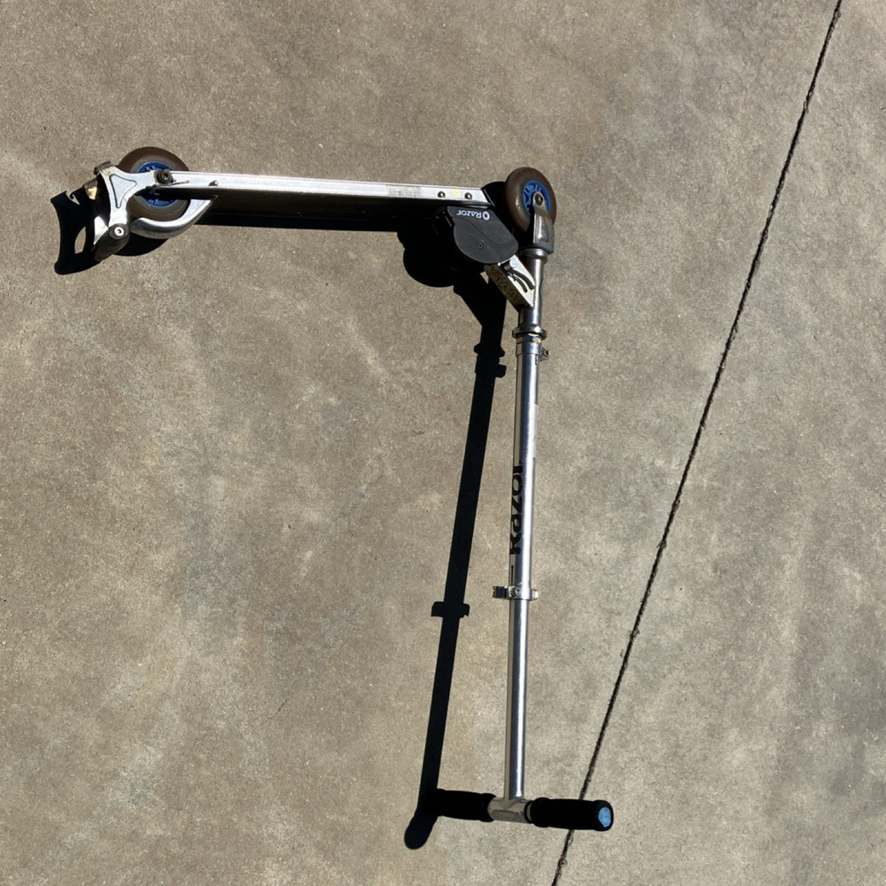 Razor A Silver Kick Scooter Folding Adjustable Two-Wheel