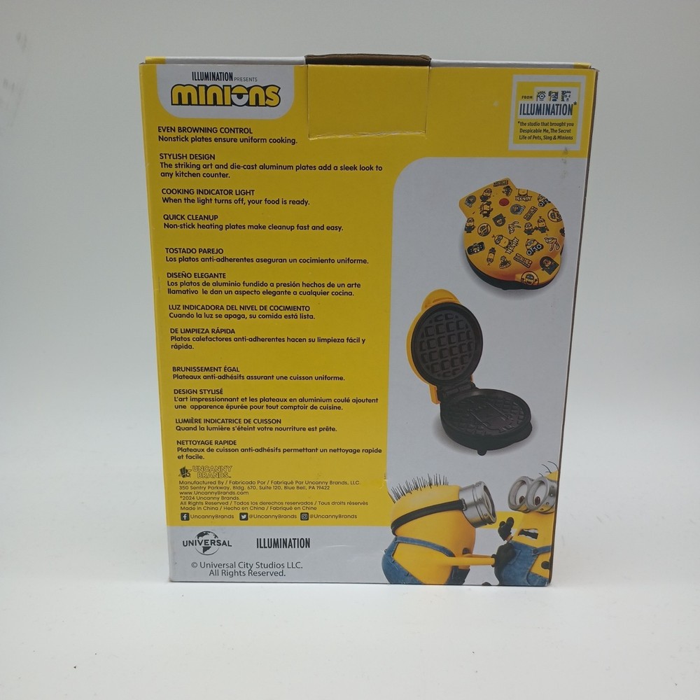 Uncanny Brands Minions Mini Waffle Maker