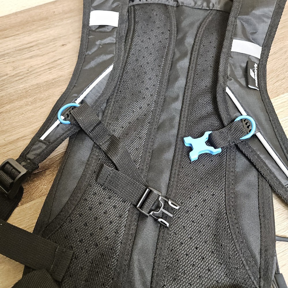 Freemove FM3000 Hydration Pack Blue Light Weight - No Bladder