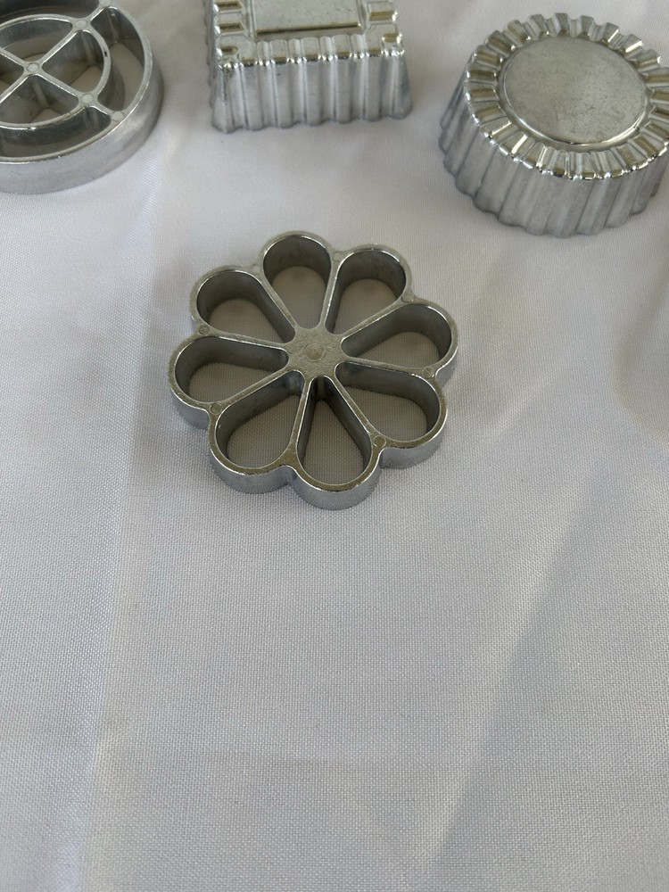 Mixed Rosette & Timbale Iron Molds (6) and 1 Handle