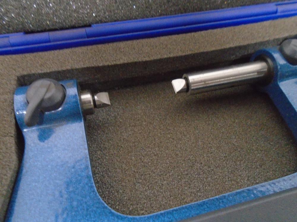 FOWLER 1-2" THREAD MICROMETER W/ ANVILS 60º EXCELLENT CONDITION