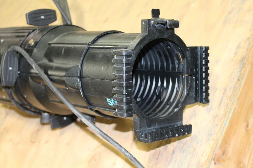 Altman CDM 150 Adjustable Stage Light