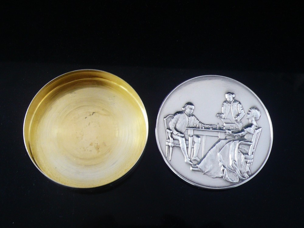 Sterling Silver Snuff Box, Caroline Howe Checkmates Benjamin Franklin 1774