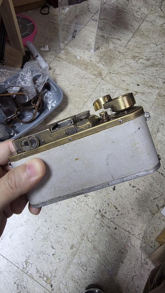 leica rapid advance lever shutter camera