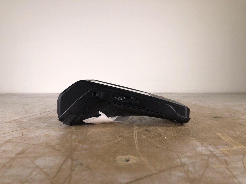 INGENICO MOVE 5000 HANDHELD CREDIT CARD TERMINAL