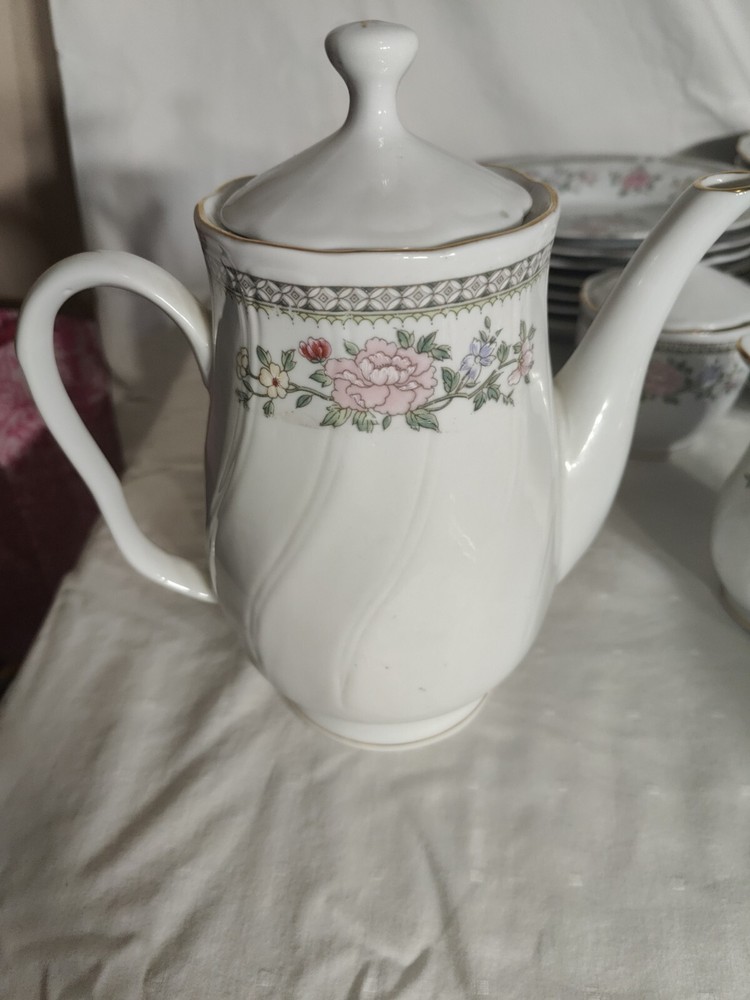 fine china sets for 8