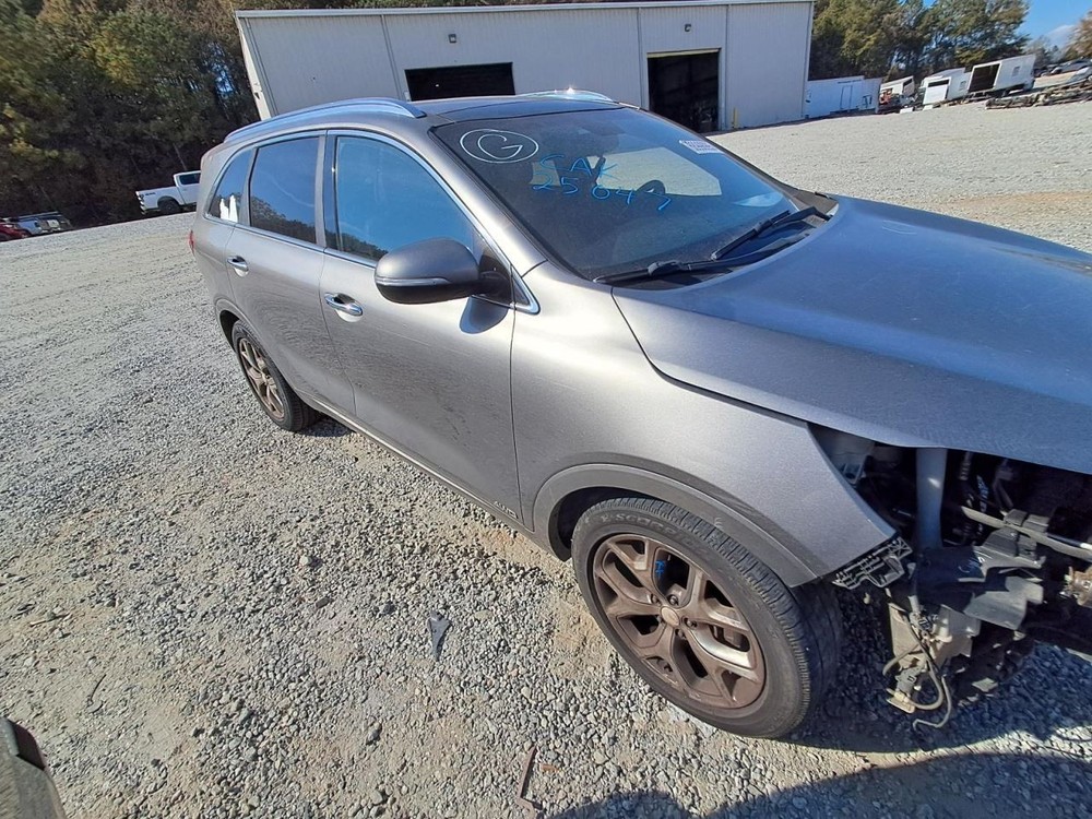 SORENTO 2016 Glove Box 4871033