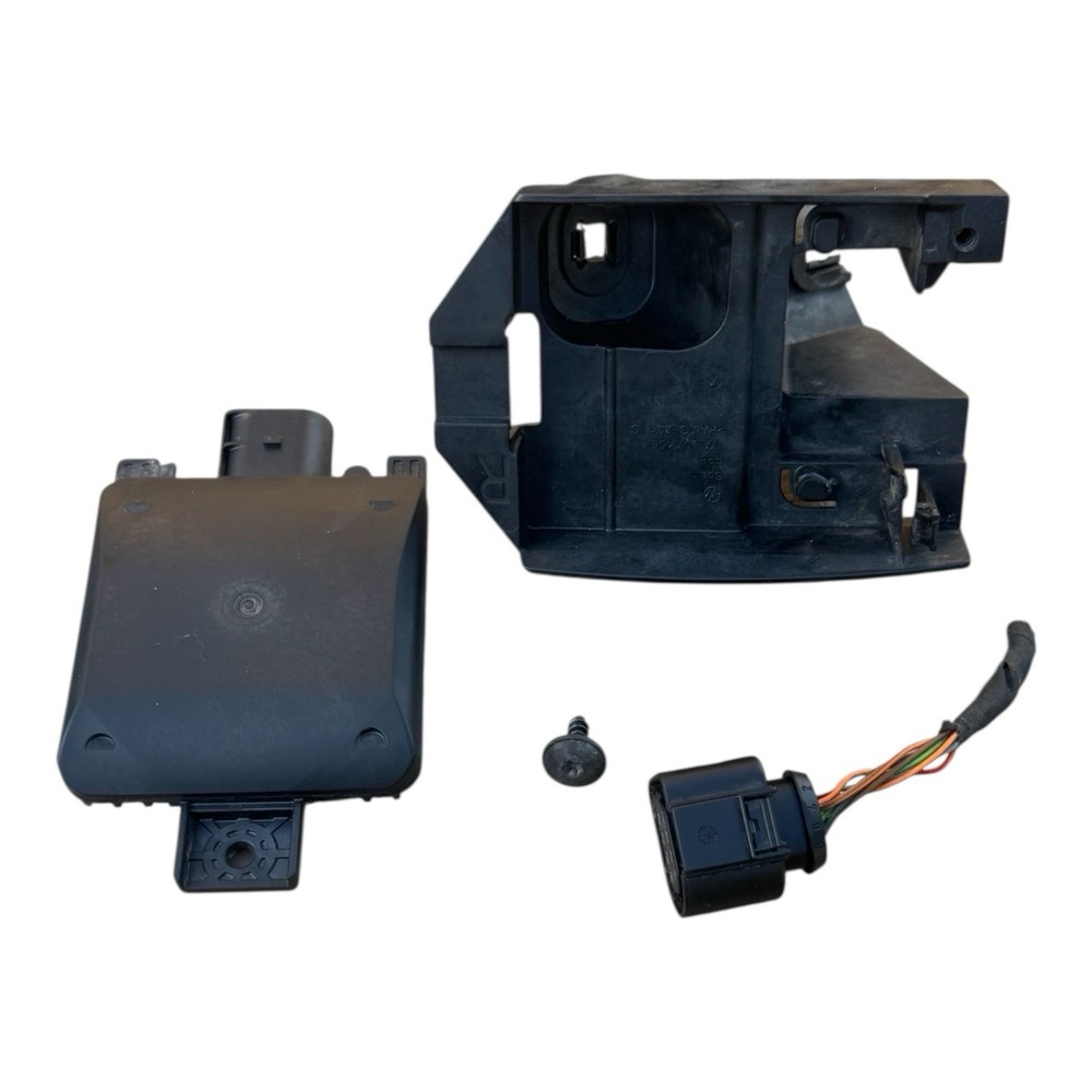 19-21 VOLKSWAGEN JETTA REAR RIGHT SIDE BLIND SPOT RADAR SENSOR MODULE W BRACKET