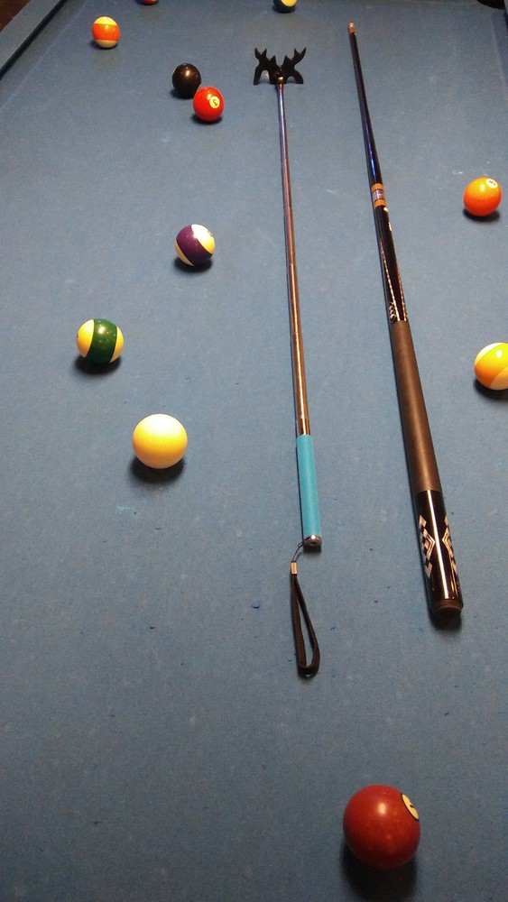RED - CUE BRIDGE EXTENDABLE TELESCOPING MOOSE HEAD CRUTCH REST POOL 9 POSITIONS