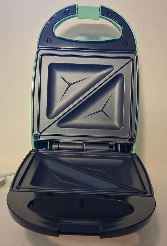 Nostalgia Mini Sandwich Maker. BNIB!