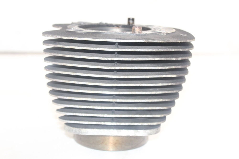 2005 Harley Electra Glide FLHTCI Engine Cylinder Jug