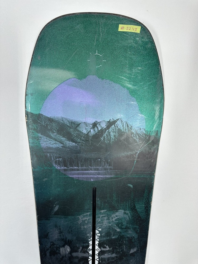 #2248 Burton Feelgood Flying V Snowboard 142 cm