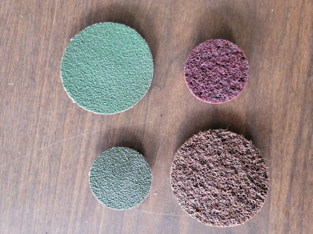 SHARK AND 3M QUICK CHANGE 2'' COURSE SURFACE CONDITIONING DISKS + EXTRAS