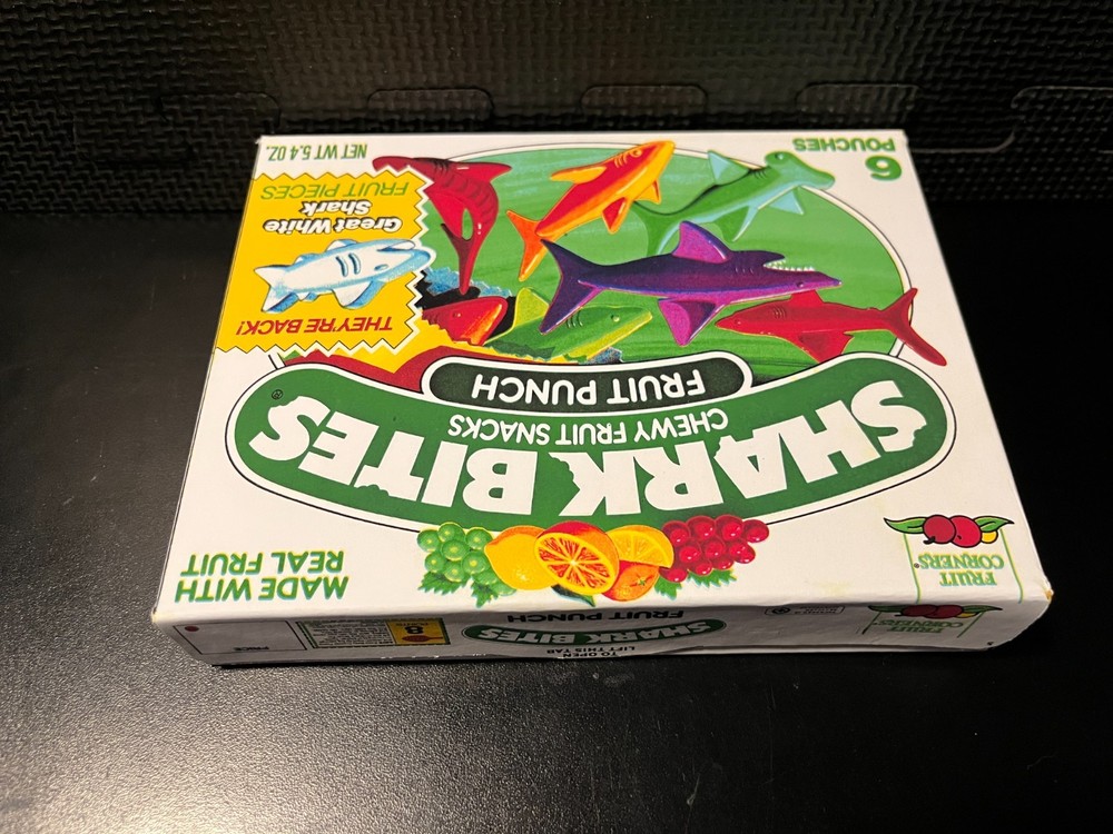 Shark Bites fruit snacks - Empty custom design display box