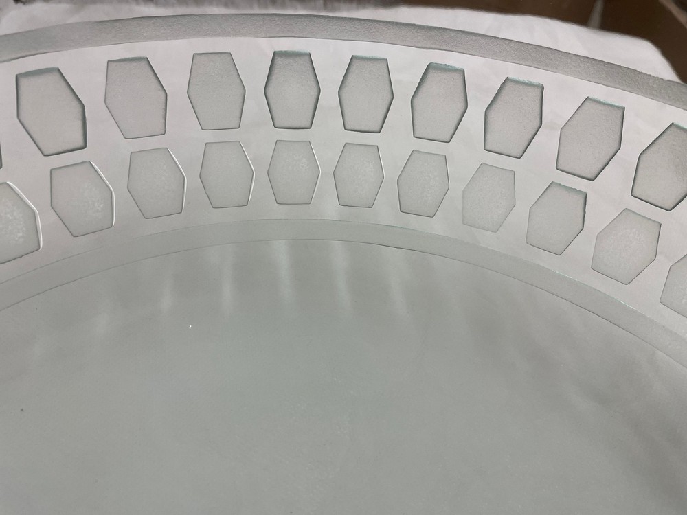 Wall mount Bathrom vanity set clear glass vessel sink with unique pattern shelf