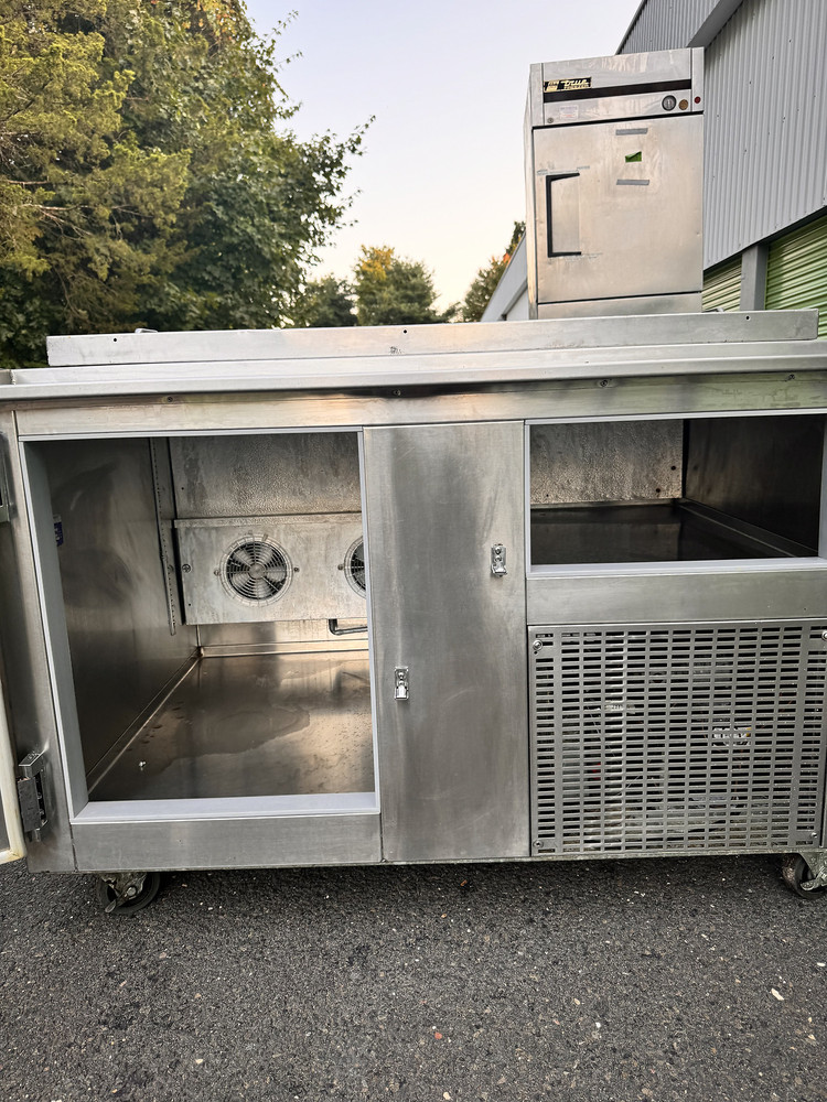 Commercial Pizza Prep Table Refrigerator Cooler