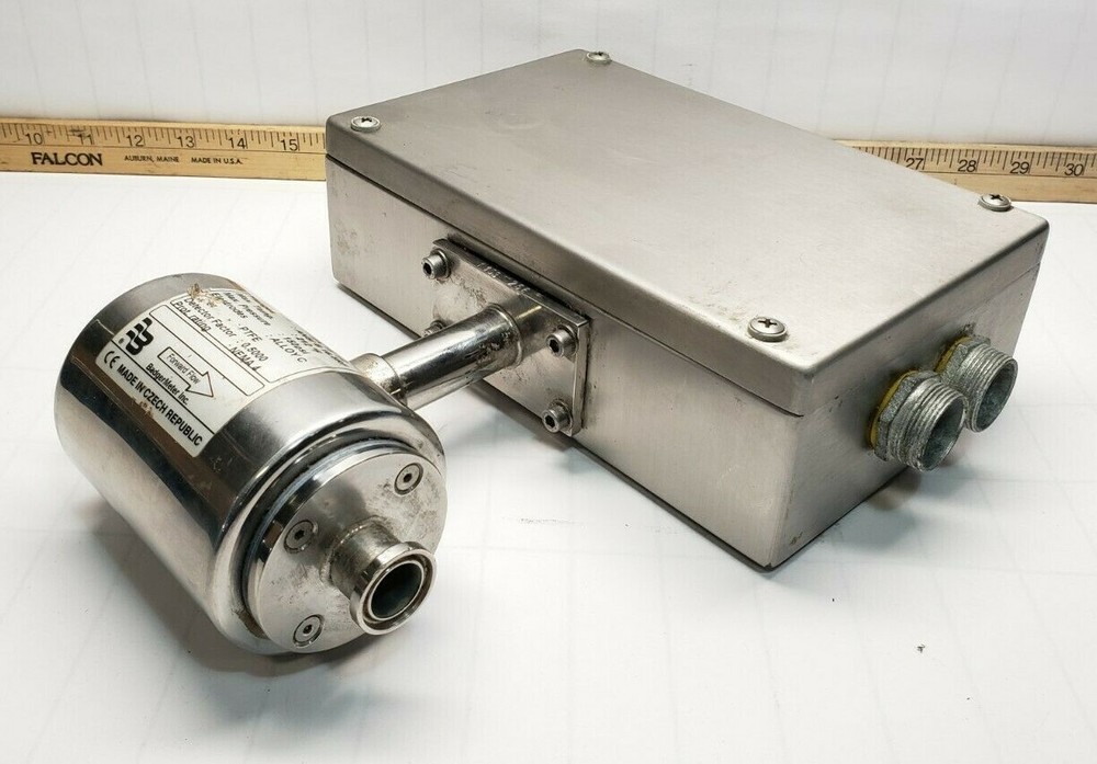BADGERMETER MAGNETOFLOW SANITARY ELECTROMAGNETIC FLOW METER 115 VAC MODEL 7500S