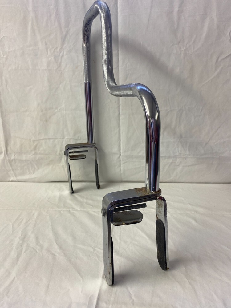 Tri-Grip Bathtub hand grip