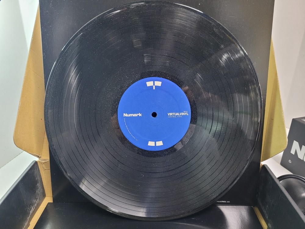 Numark Vitual Vinyl - DJ software package -- open box ( B305 )