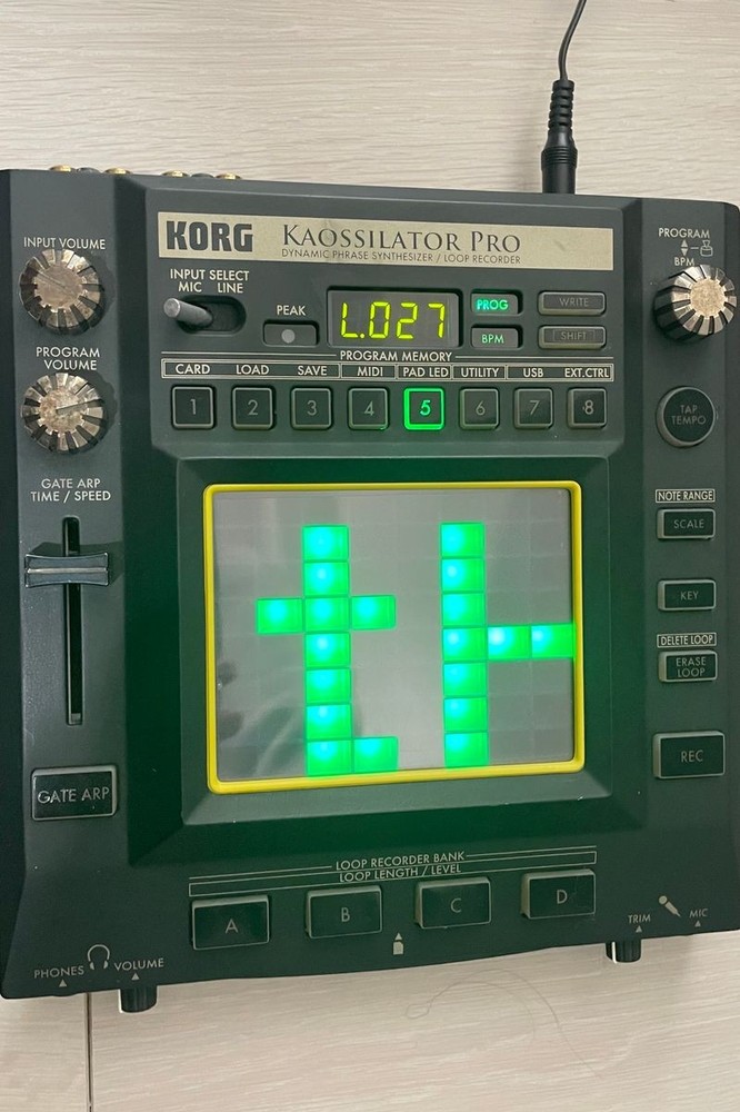Korg KAOSSILATOR PRO DJ Synthesizer Touch Pad Sampler Tested Working Japan