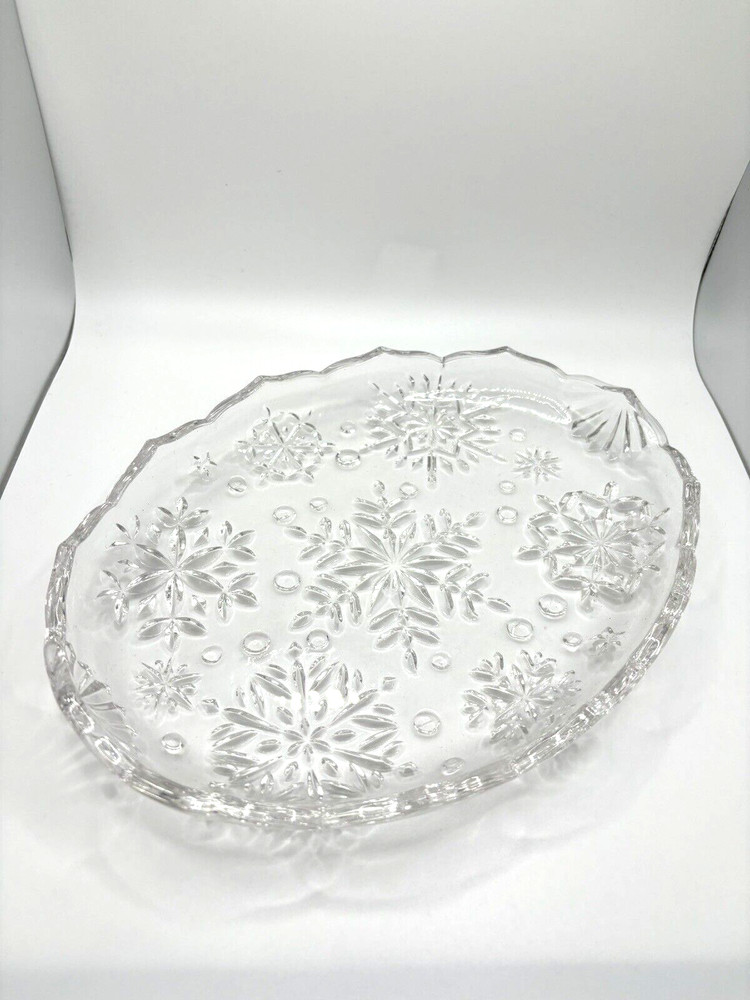 Mikasa Snowflake Sweet Dish 9.5"