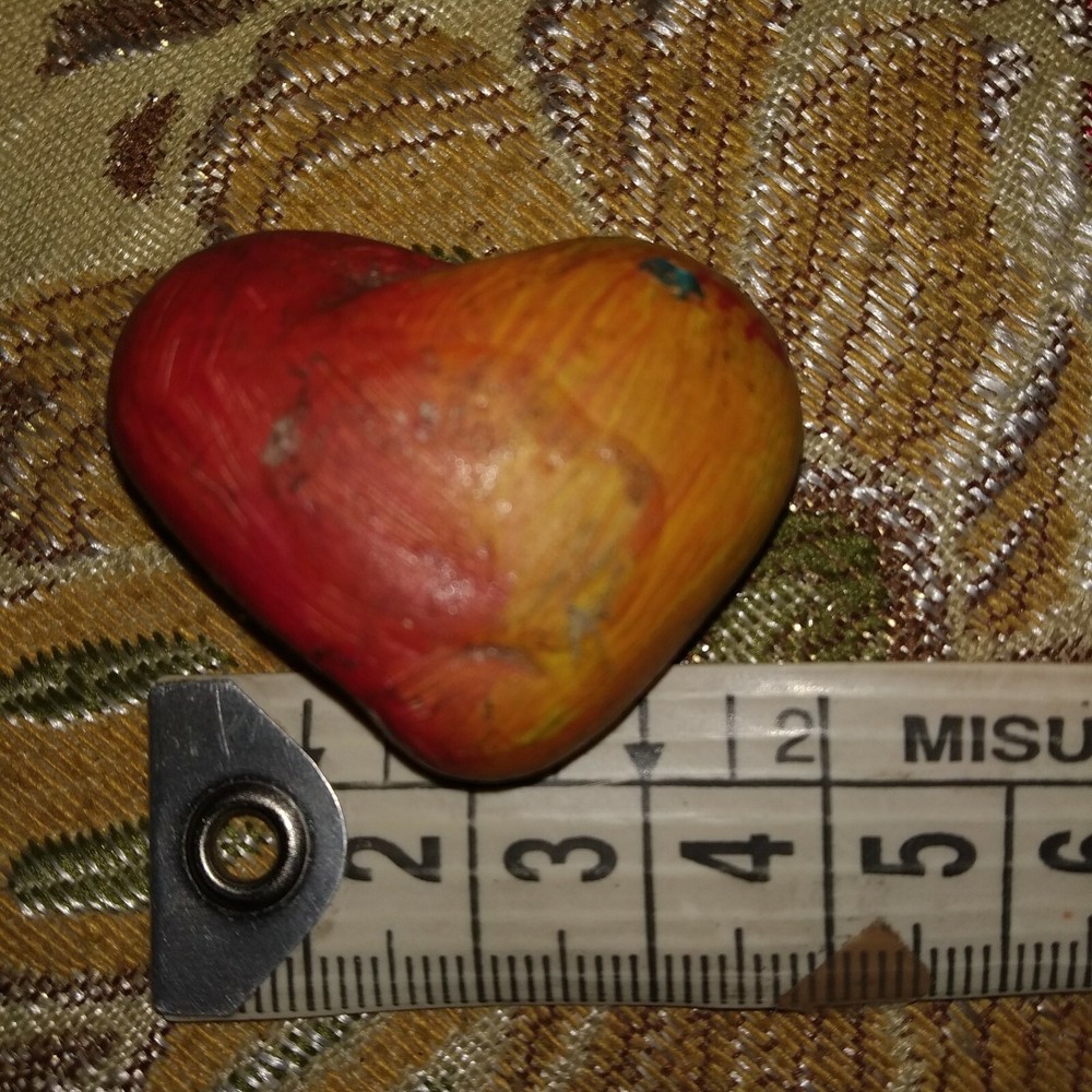 https://ebay.it/usr/faquar-57 YELLOW RED HEART H3CM BASE 4 CM