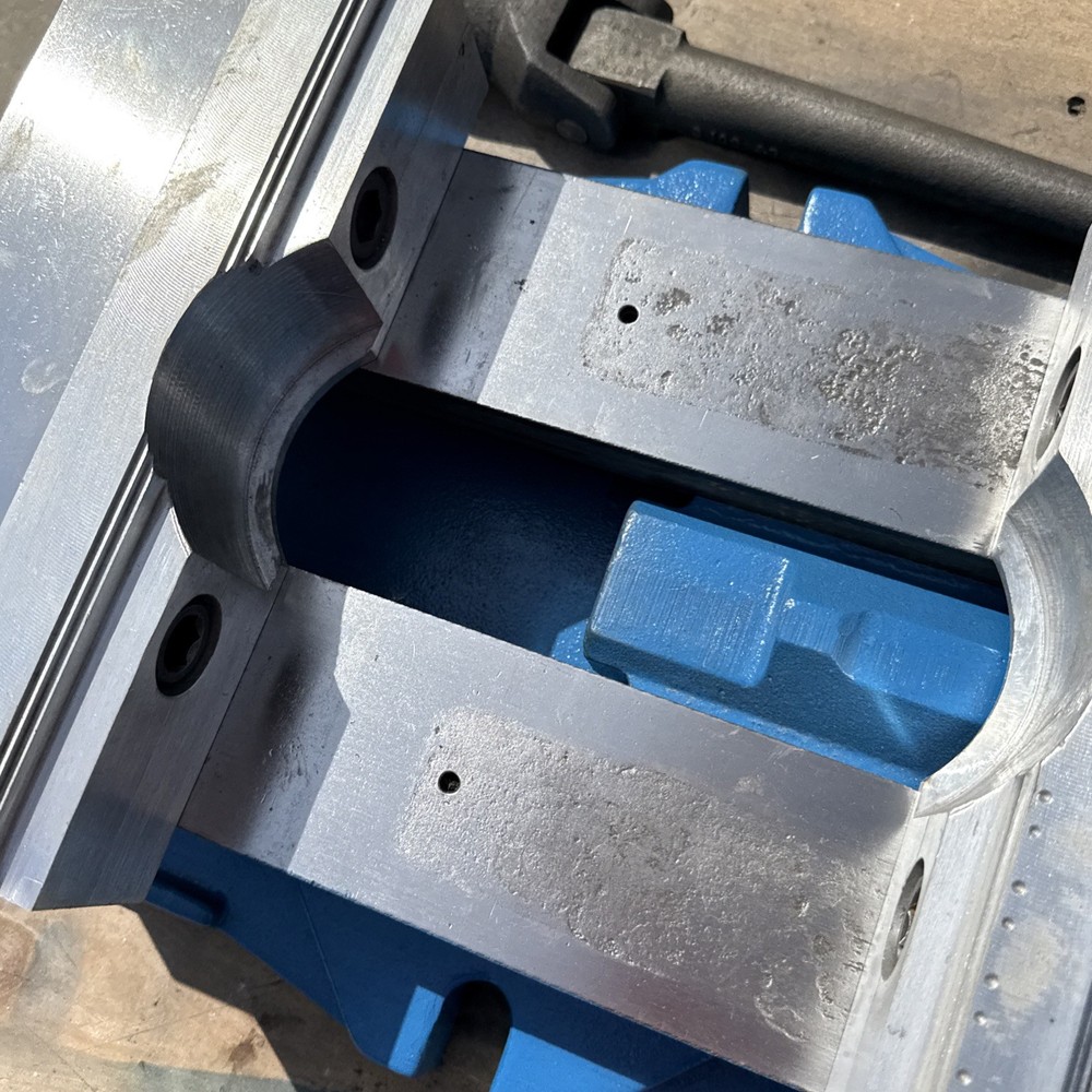KURT D100 VISE (002