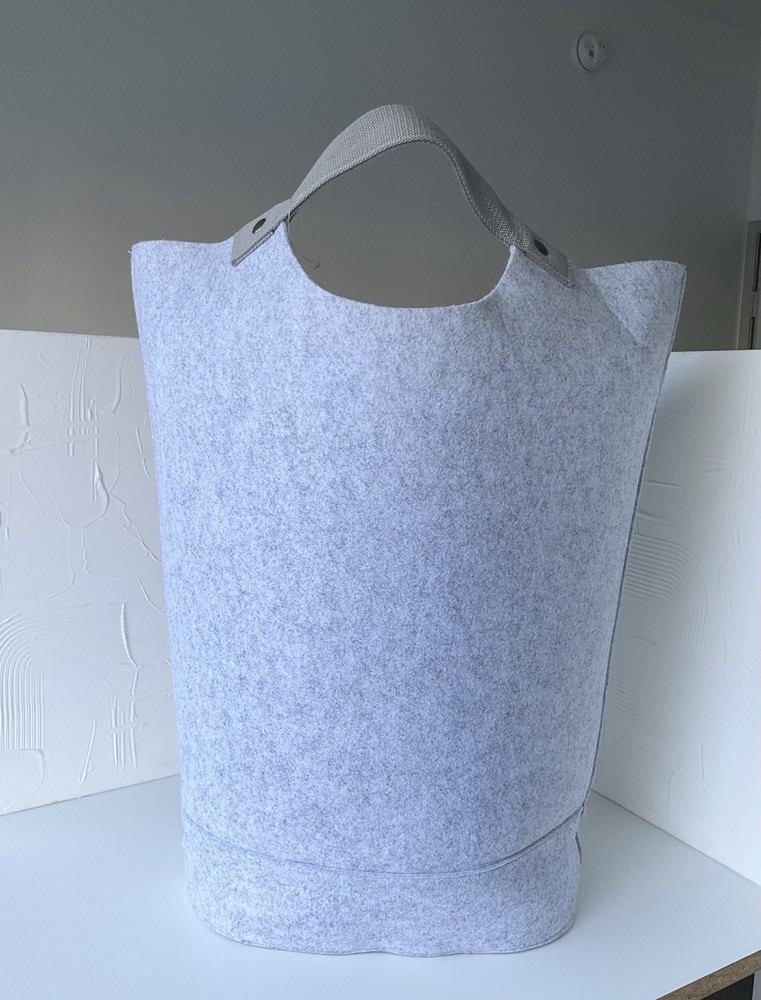 Felt Laundry Hamper – Soft Grey & Ergonomic Design, Modern Minimalist
