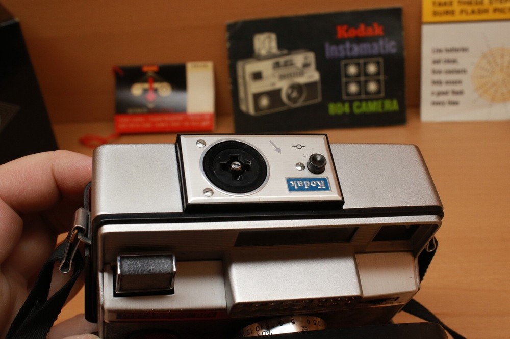 Vintage Kodak Instamatic 804 Camera, Original Hard Shell Case/Strap BOX UNTESTED