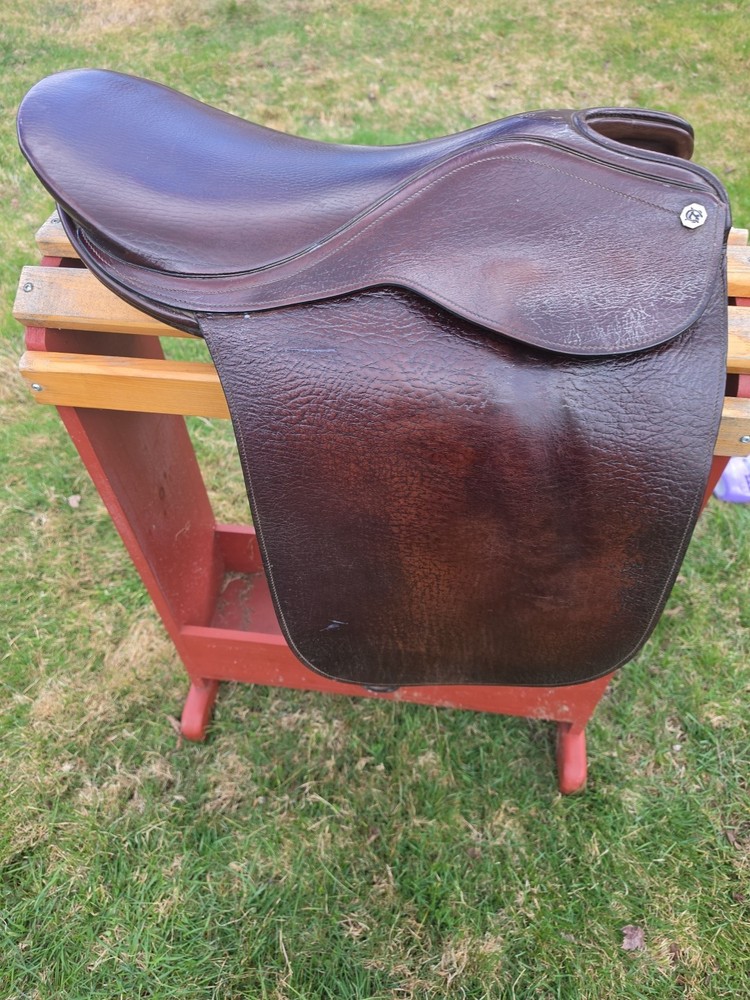 cutback saddle
