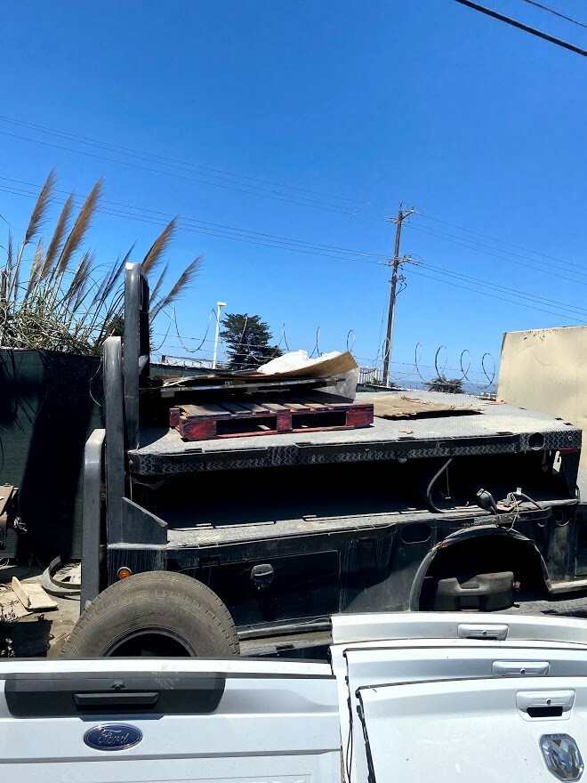 Resolution : CM SS replacement Flatbed 50137 is black 