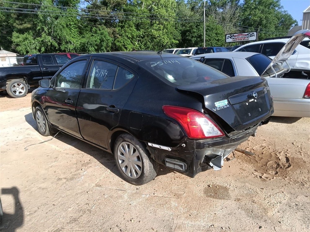 VERSA 2016 Fuse Box Cabin 43125
