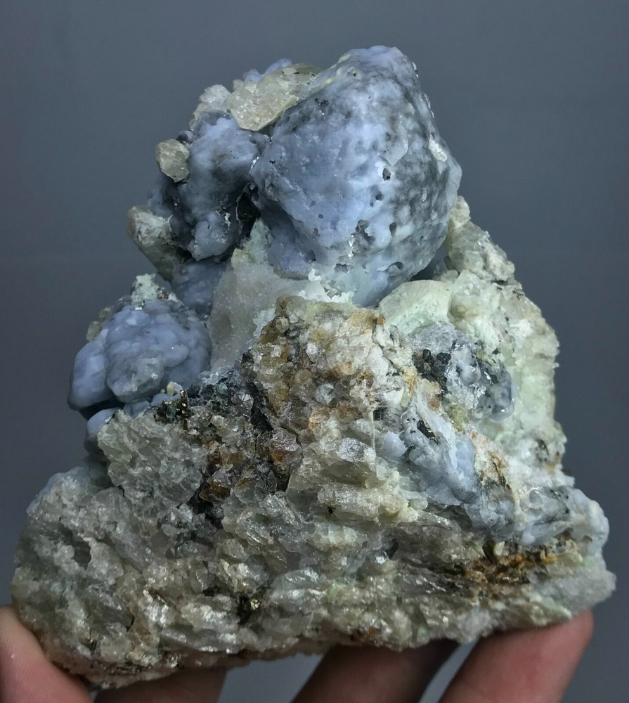 1030 GM Fluorescent,Phosphorescent Hackmanite on matrix Sar e Sang Afghanistan