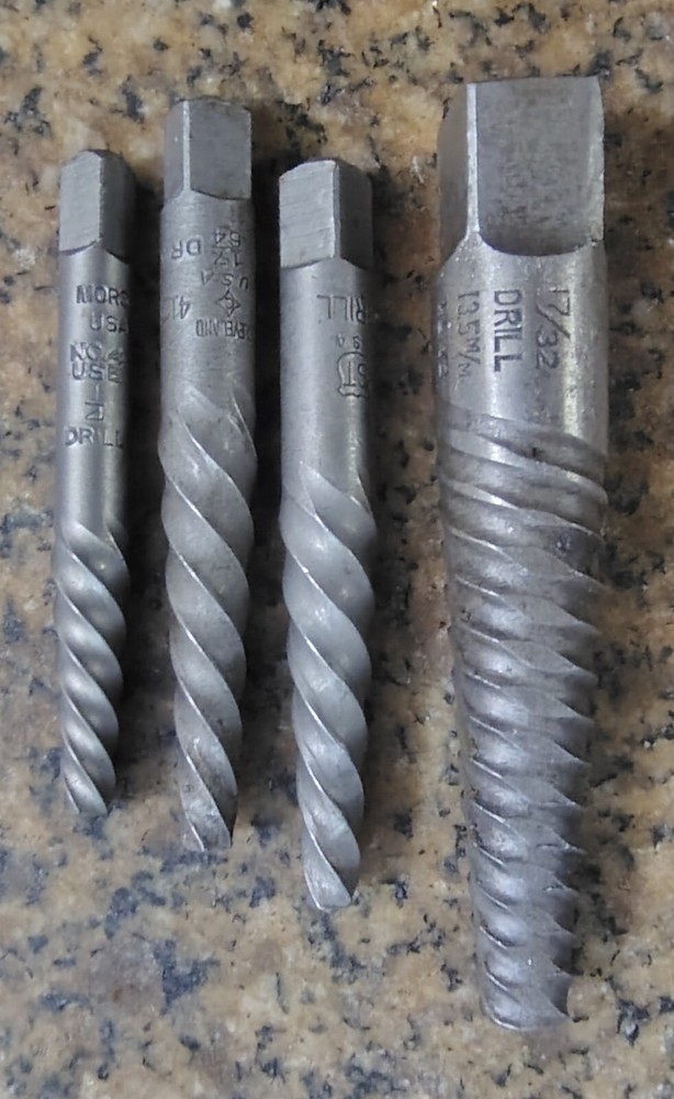 🗽EASY OUT SET OF FOUR PCS