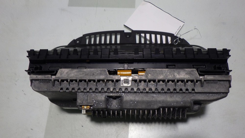 06 BMW 750i Info Screen