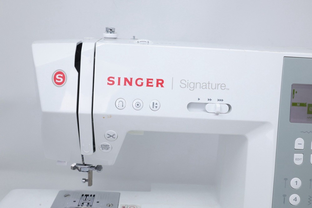 Singer 9340 Computerized Sewing Machine *TESTED/WORKING* (NO FOOT PEDAL/CABLES)
