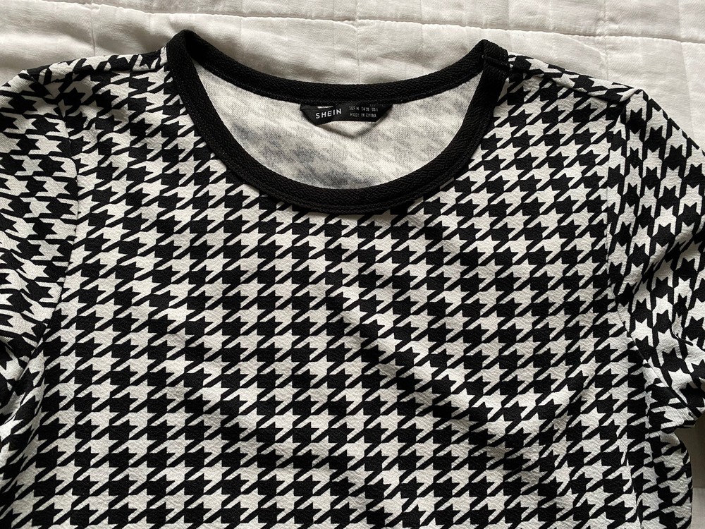 Wimens Shein Black and White Pattern Top and Trousers Set Size Medium