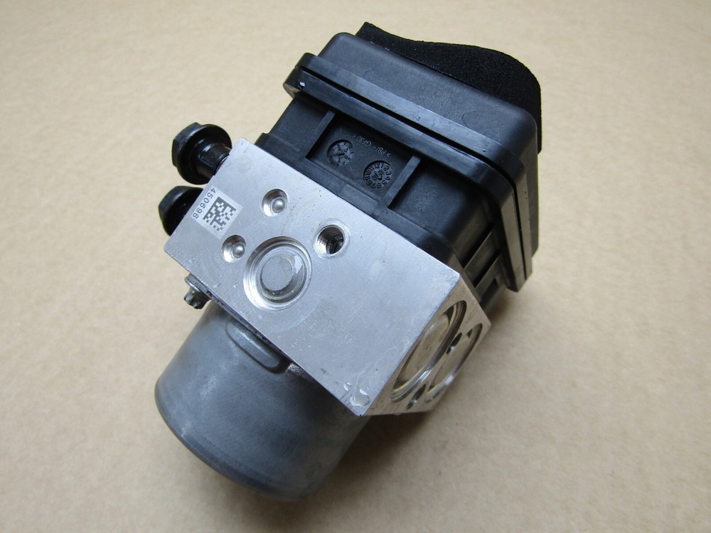 Ducati Monster+ 950 2022 ABS pump control module (14160)