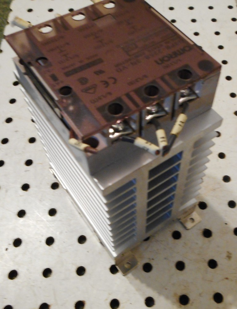 USED OMRON G3PB-225B-3N-VD SOLID STATE CONTACTOR