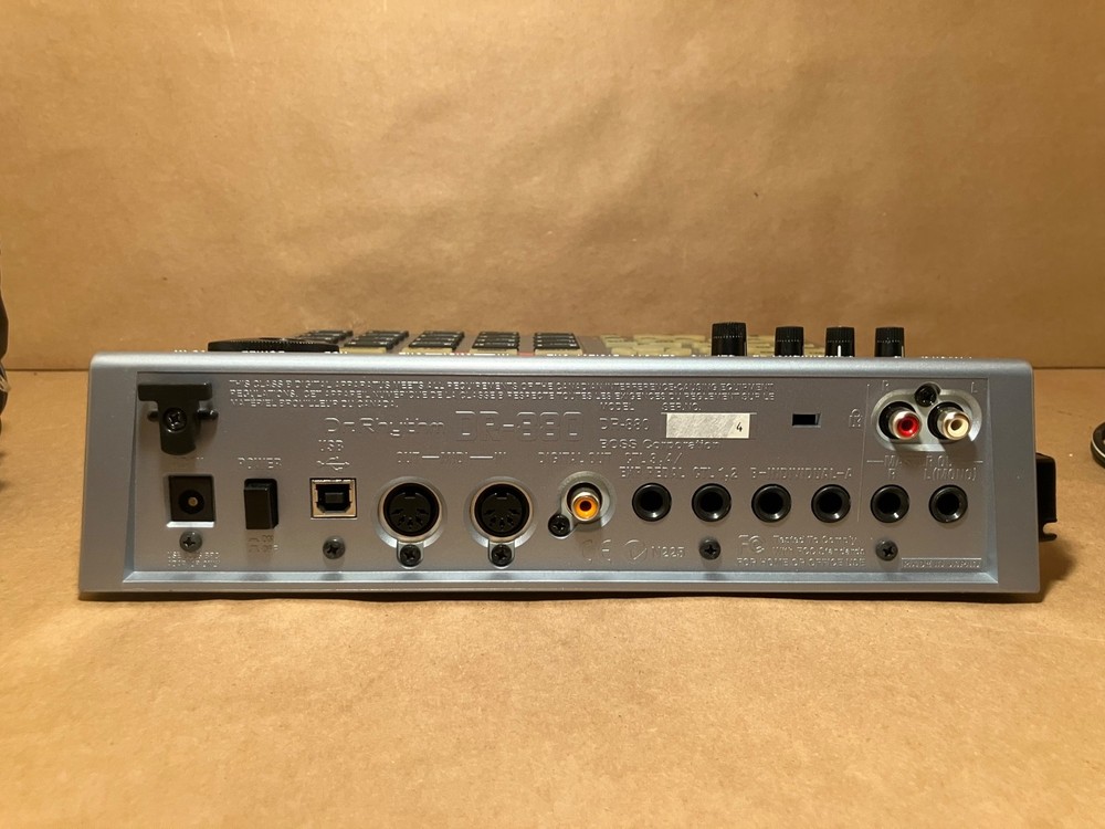 Boss Dr-880 Dr. Rhythm Drum Machine