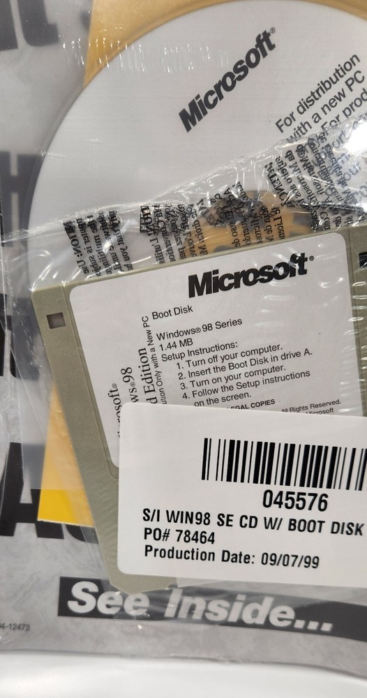 Microsoft Windows 98 Second Edition w/Product Key & Spire I-learn Windows 98 NOS