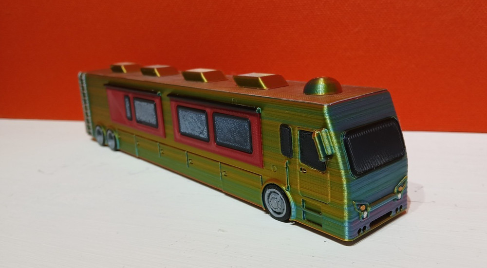 1/64-scale RV Custom Coach